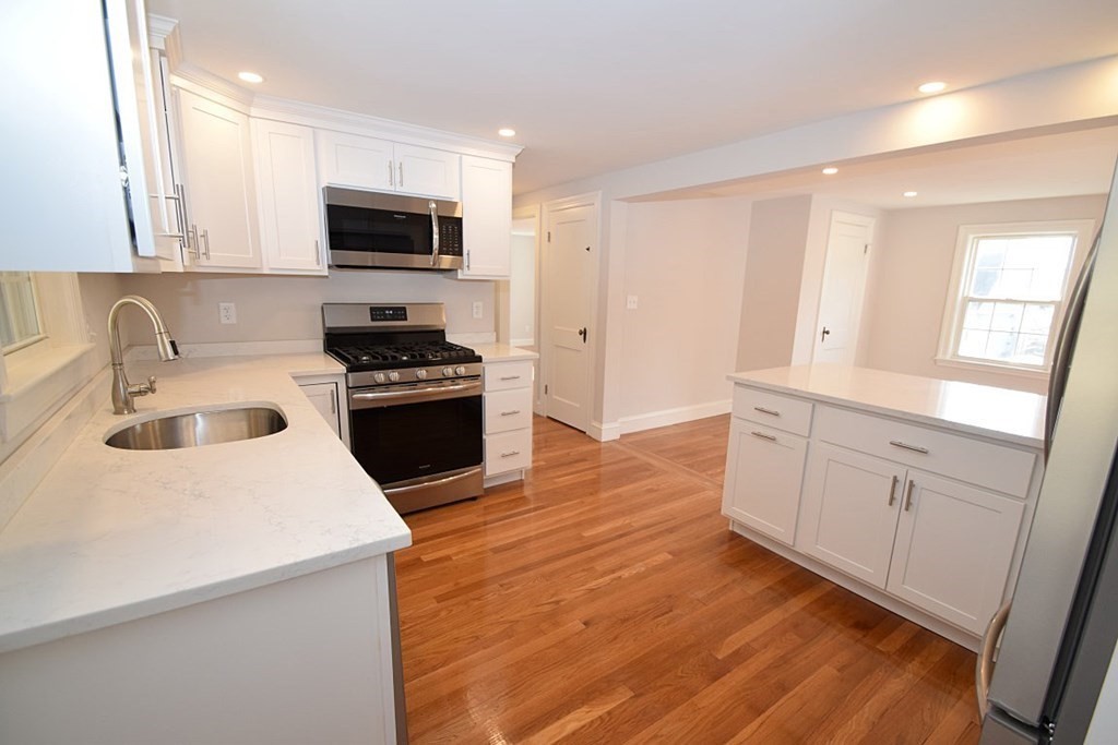 19 Suomi Road Quincy, MA 02169 - Photo 7 of 33 Gallery Image 7