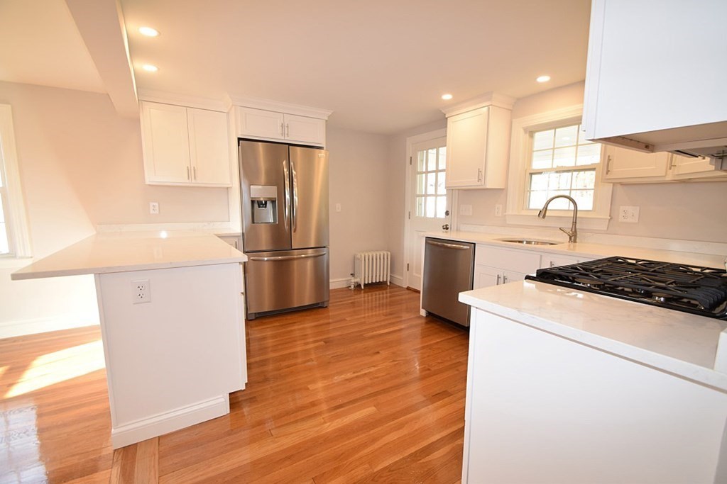 19 Suomi Road Quincy, MA 02169 - Photo 8 of 33 Gallery Image 8