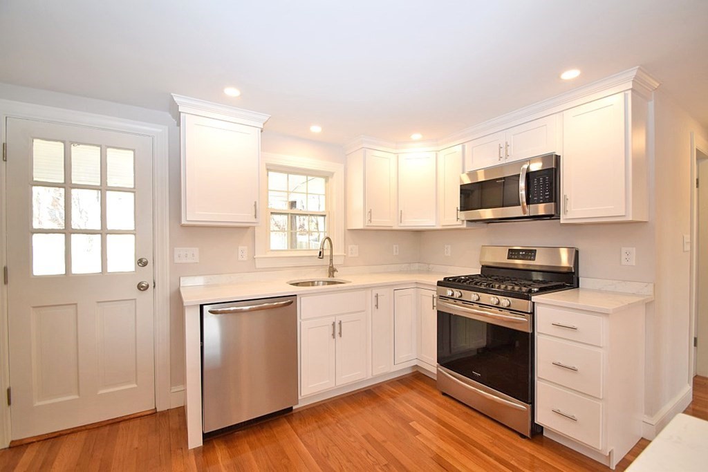 19 Suomi Road Quincy, MA 02169 - Photo 10 of 33 Gallery Image 10