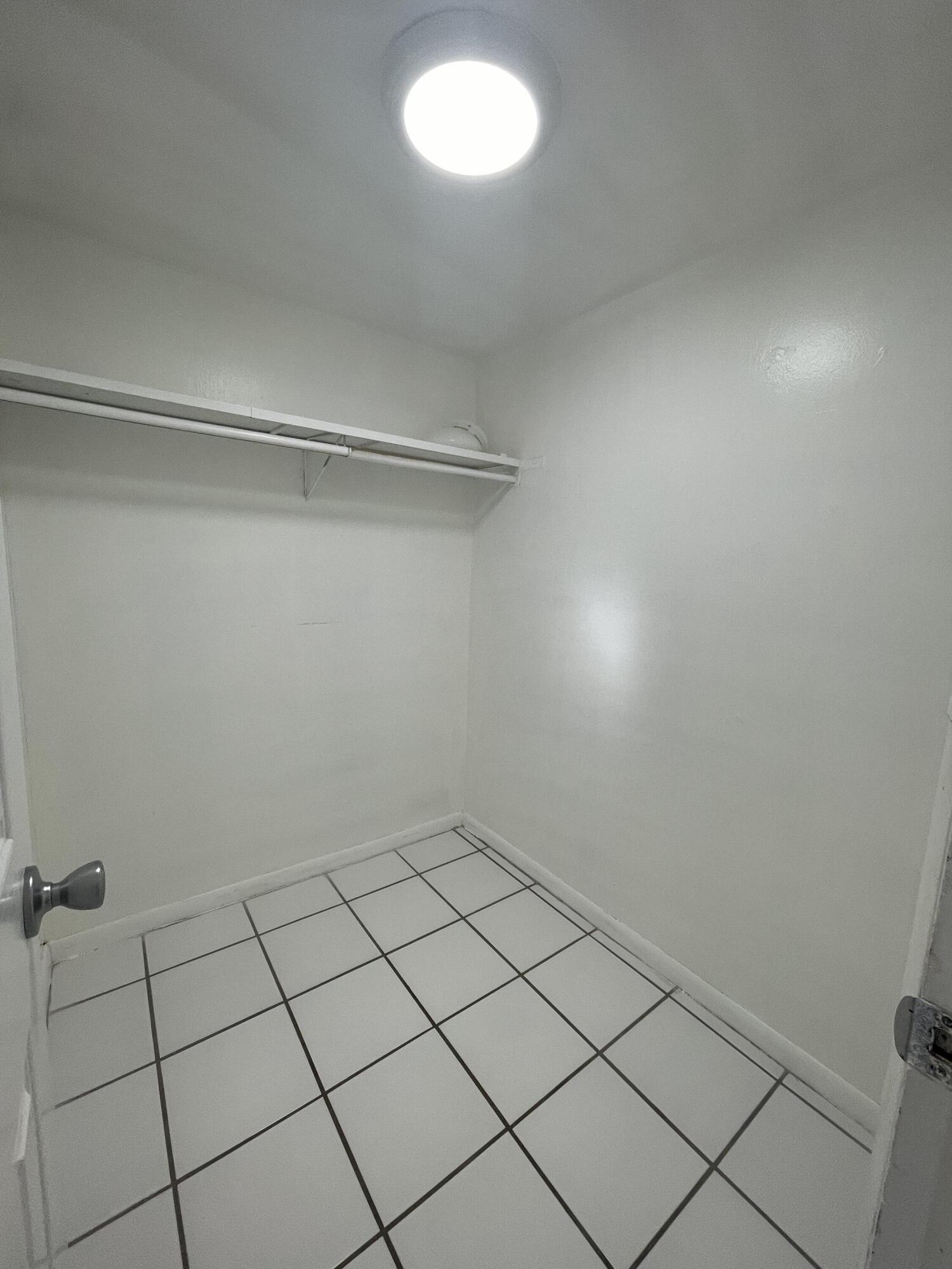 636 Northwest 13th Street, Unit 380 Boca Raton, FL 33486 - Photo 6 of 14 a view of a room