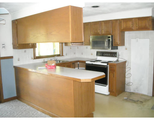 480 Sharps Road Swansea, MA 02777 - Photo 3 of 6 Gallery Image 3