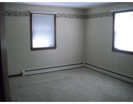 480 Sharps Road Swansea, MA 02777 - Photo 5 of 6 Gallery Image 5