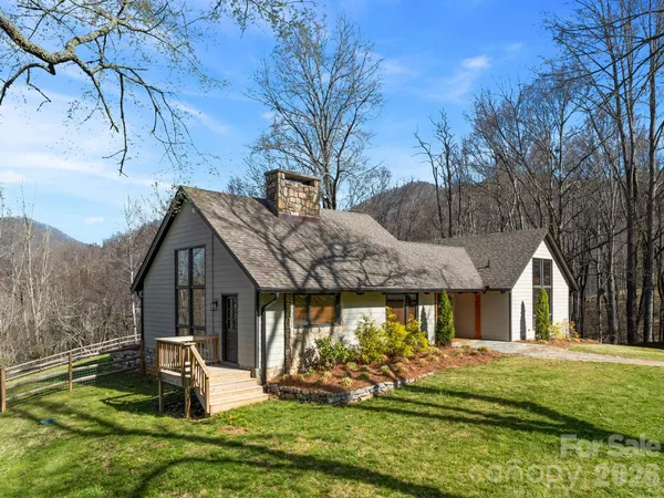 $735,000 | 1952 Country Club Drive, Canton, NC 28716