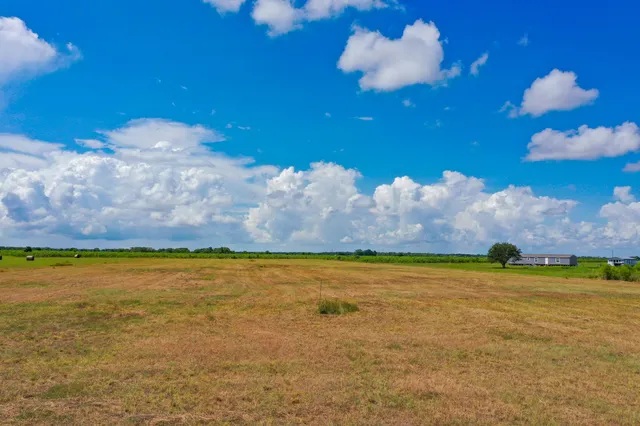 $420,000 | 17017 County Road 210, East Bernard, TX 77435