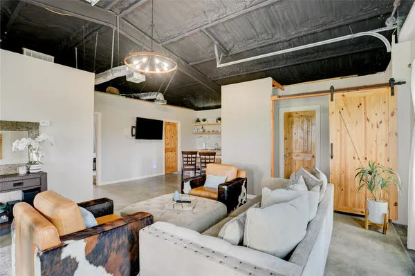 $399,000 | 17017 County Road 210, East Bernard, TX 77435