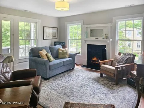 $545,000 | 207 South Oakum Street, Edenton, NC 27932