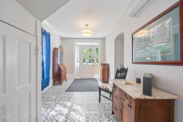 $545,000 | 207 South Oakum Street, Edenton, NC 27932