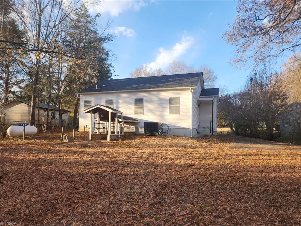 4917 Rhondan Road Summerfield, NC 27358 - Photo 9 of 10 Gallery Image 9