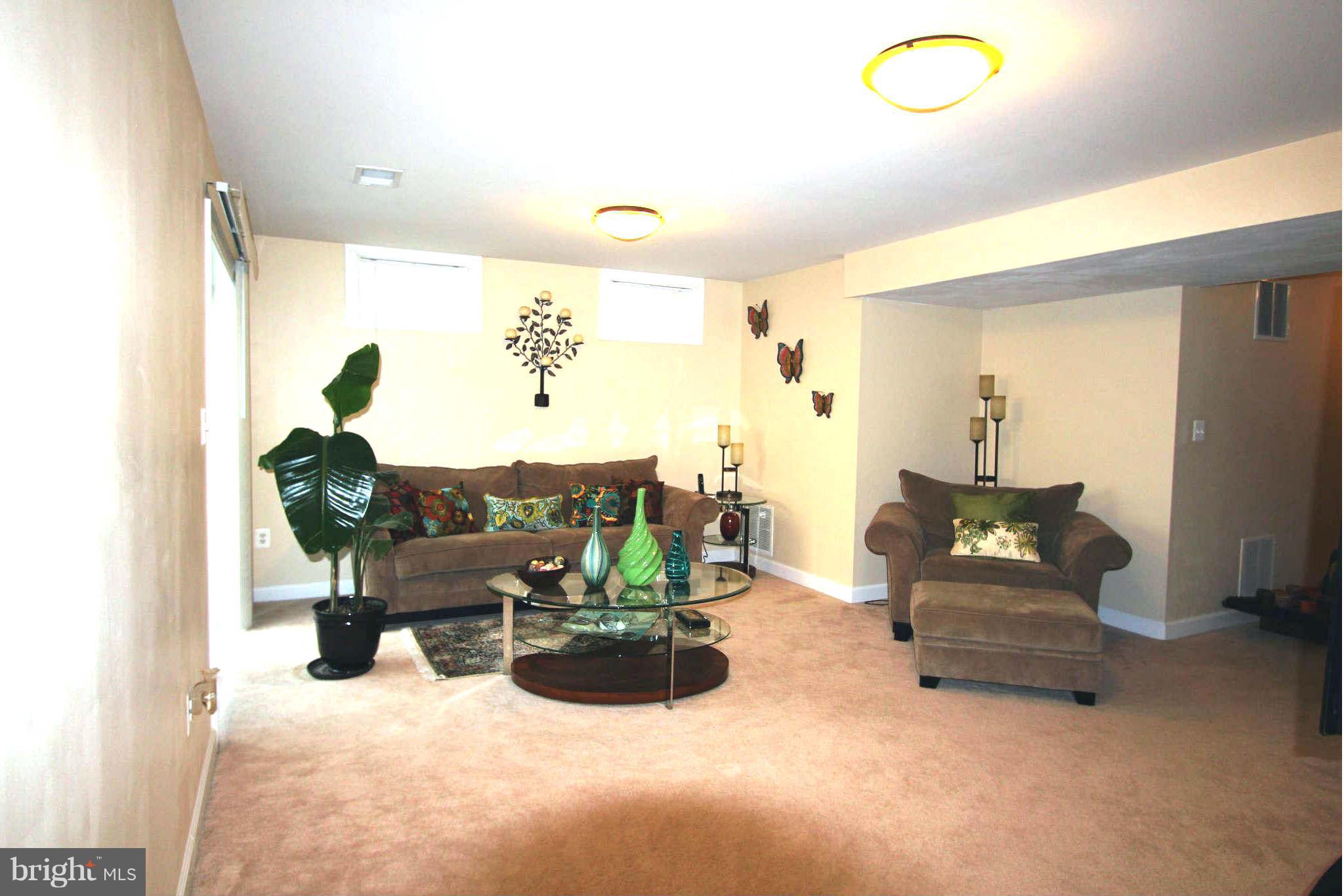 4199 Agency Loop Triangle, VA 22172 - Photo 22 of 28 rec room