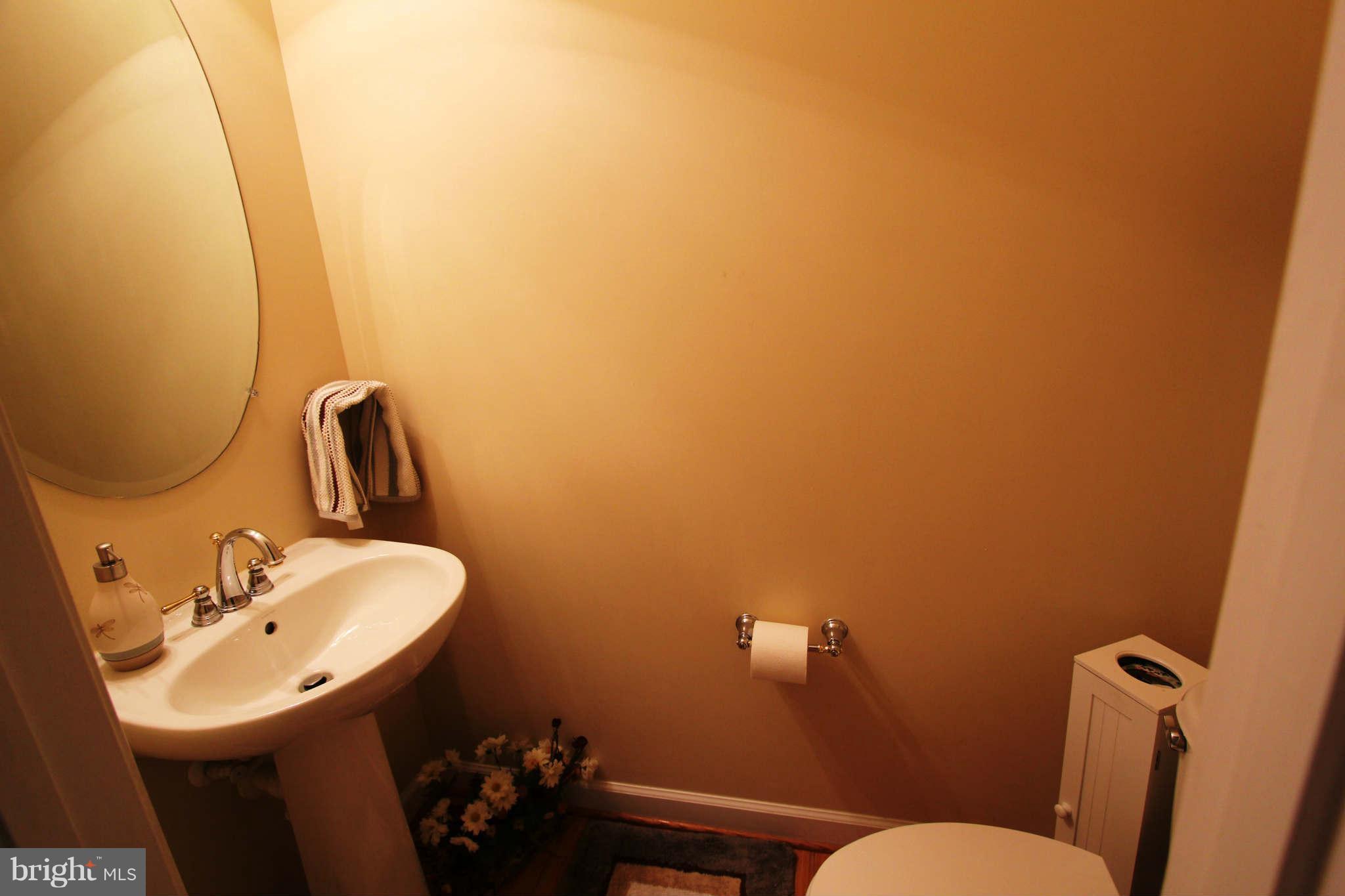 4199 Agency Loop Triangle, VA 22172 - Photo 27 of 28 half bath on main level