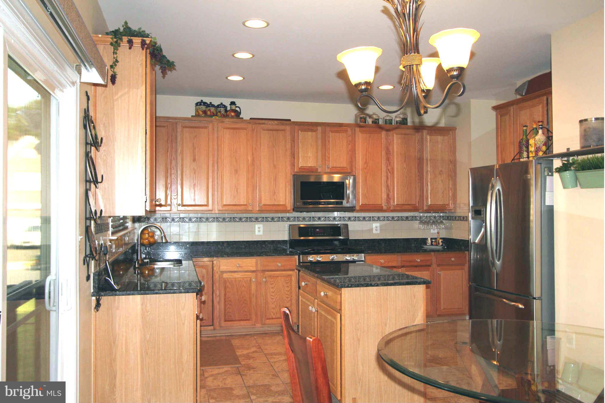 4199 Agency Loop Triangle, VA 22172 - Photo 10 of 28 Kitchen