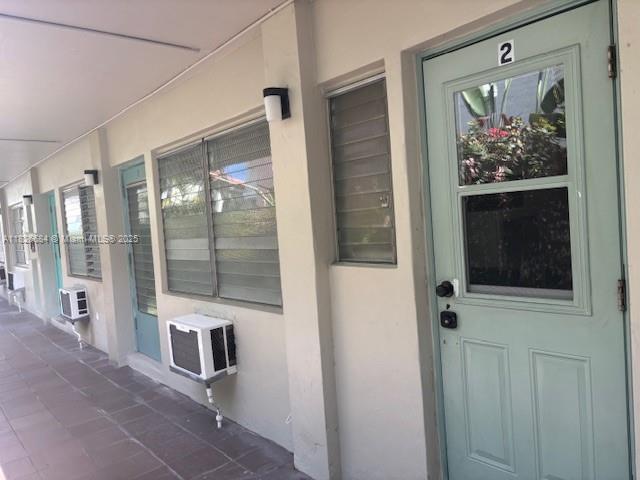 921 Meridian Avenue, Unit 2 Miami Beach, FL 33139 - Photo 2 of 17