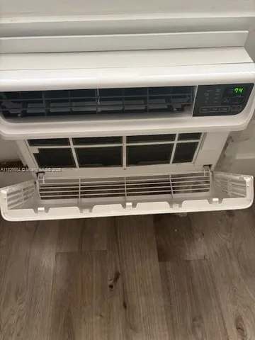 $2,450 | 921 Meridian Avenue, Unit 2, Miami Beach, FL 33139