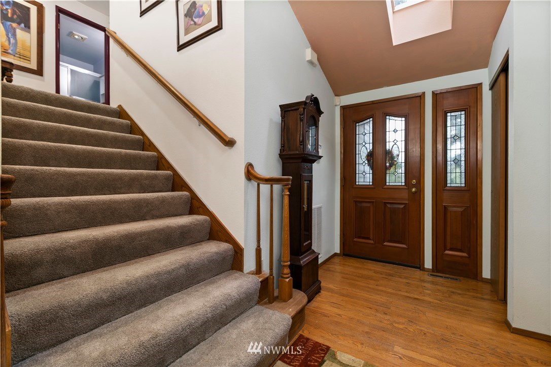 14212 164th Avenue Southeast Renton, WA 98059 - Photo 11 of 40 Gallery Image 11