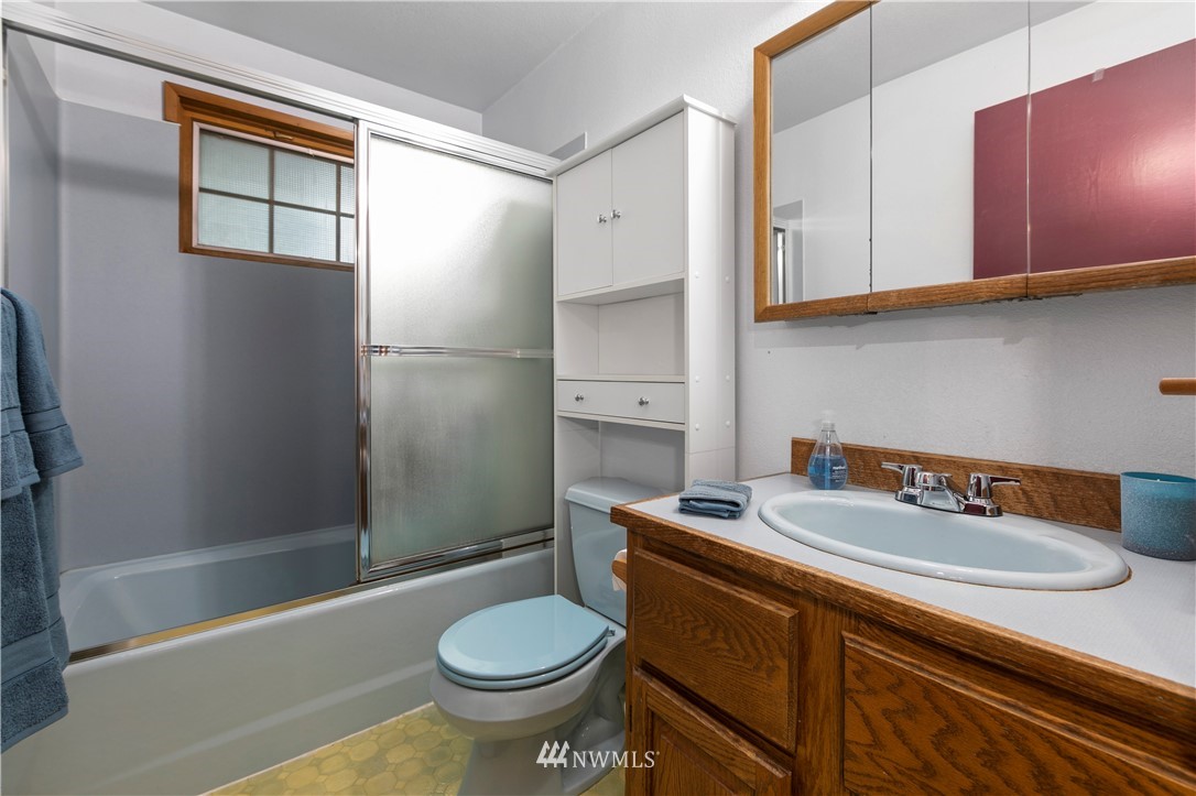 14212 164th Avenue Southeast Renton, WA 98059 - Photo 19 of 40 Gallery Image 19