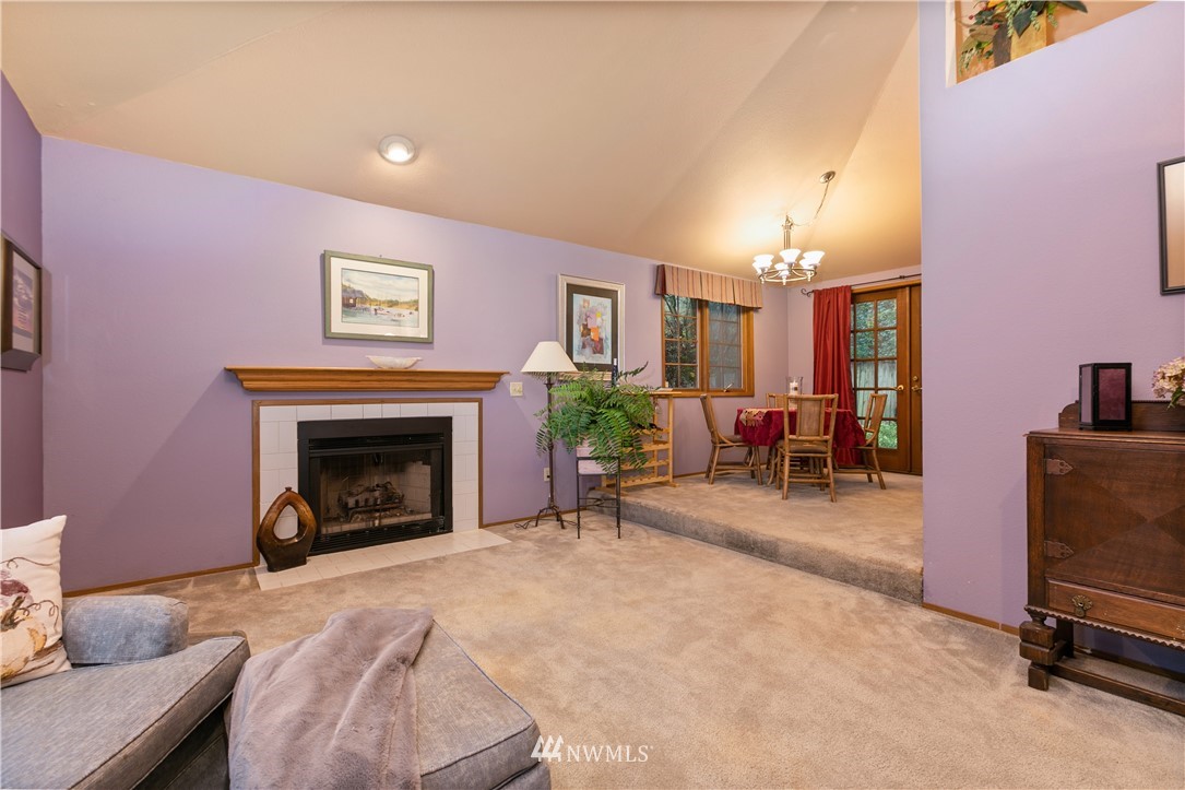 14212 164th Avenue Southeast Renton, WA 98059 - Photo 10 of 40 Gallery Image 10