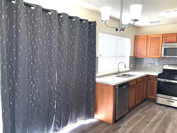 $2,350 | 4819 Sunshine Drive, Sugar Land, TX 77479