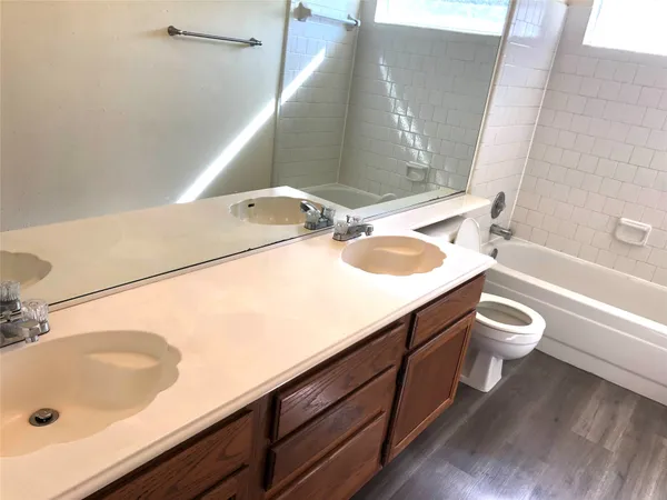 $2,350 | 4819 Sunshine Drive, Sugar Land, TX 77479