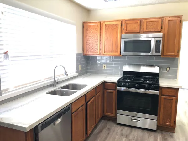 $2,350 | 4819 Sunshine Drive, Sugar Land, TX 77479