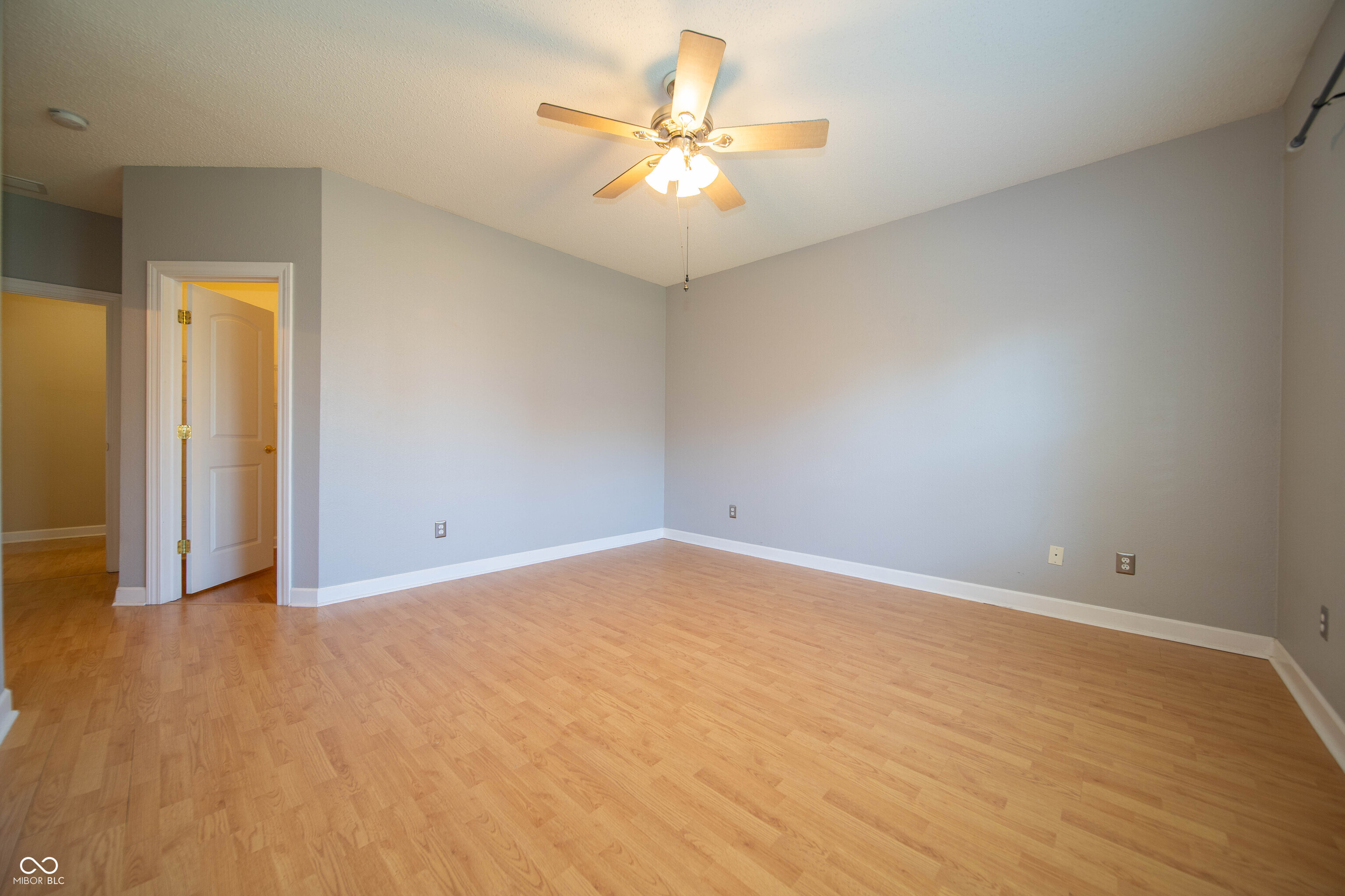 11044 Schoolhouse Road Fishers, IN 46037 - Photo 26 of 32
