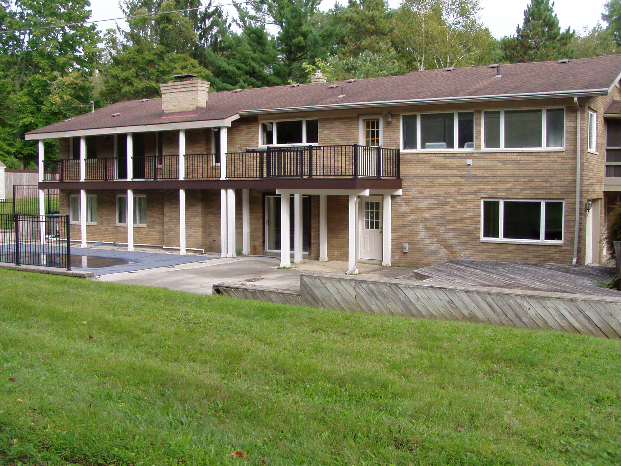 6670 Crane Road Ypsilanti, MI 48197 - Photo 2 of 53 P1010093