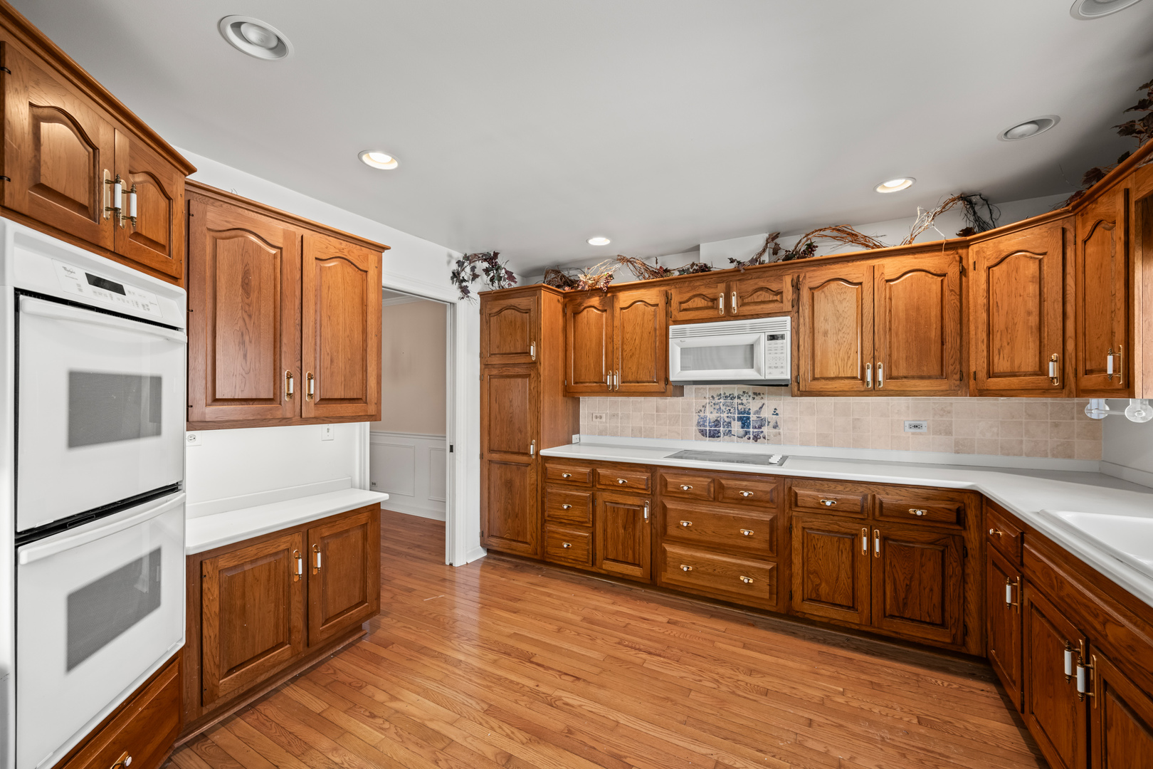 1491 West Shire Circle Inverness, IL 60067 - Photo 2 of 37