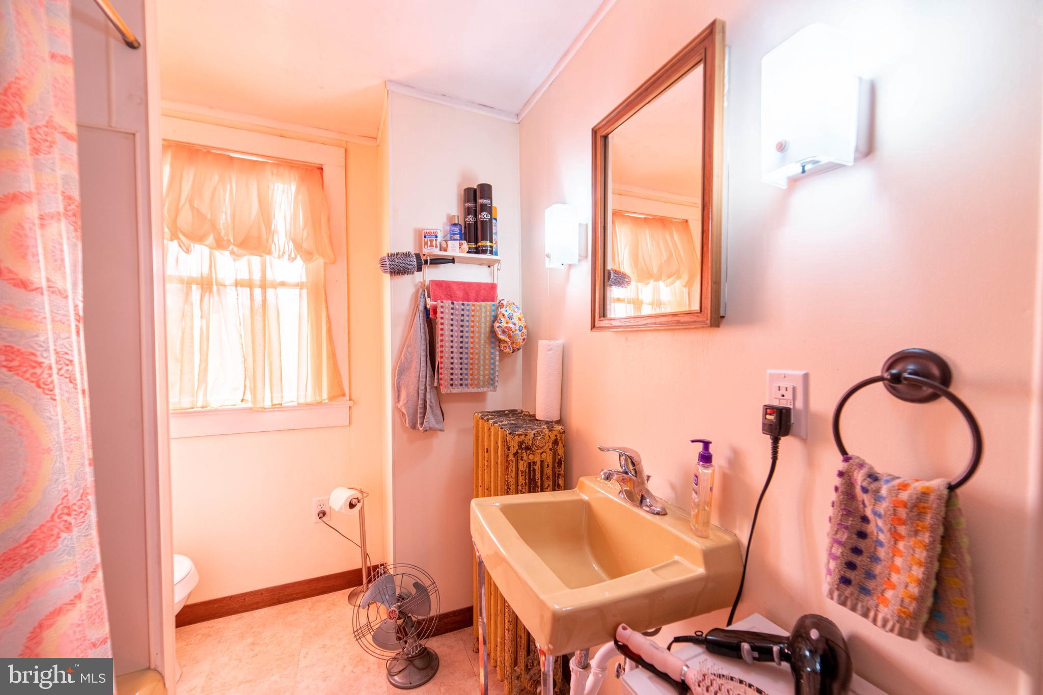 55 Casper Road Bridgeton, NJ 08302 - Photo 16 of 33 Upstairs Bath