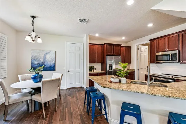 $550,000 | 1942 Marlington Way, Clearwater, FL 33763