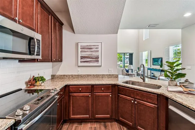 $550,000 | 1942 Marlington Way, Clearwater, FL 33763