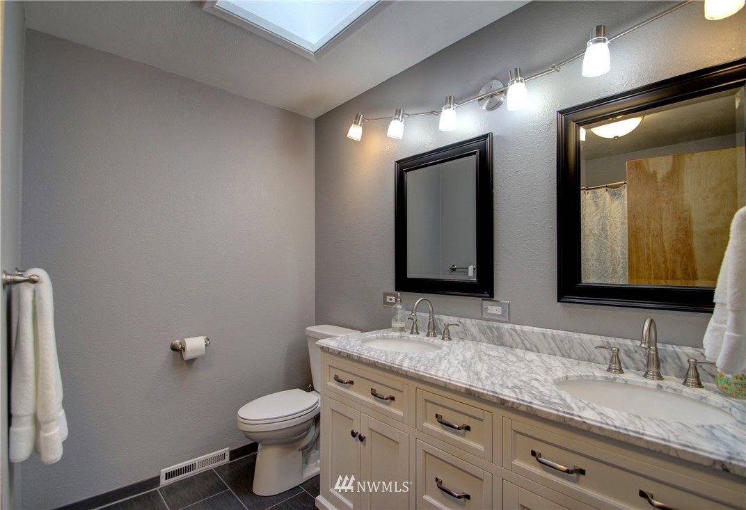 23005 Gunderson Road Mount Vernon, WA 98273 - Photo 17 of 25 Gallery Image 17