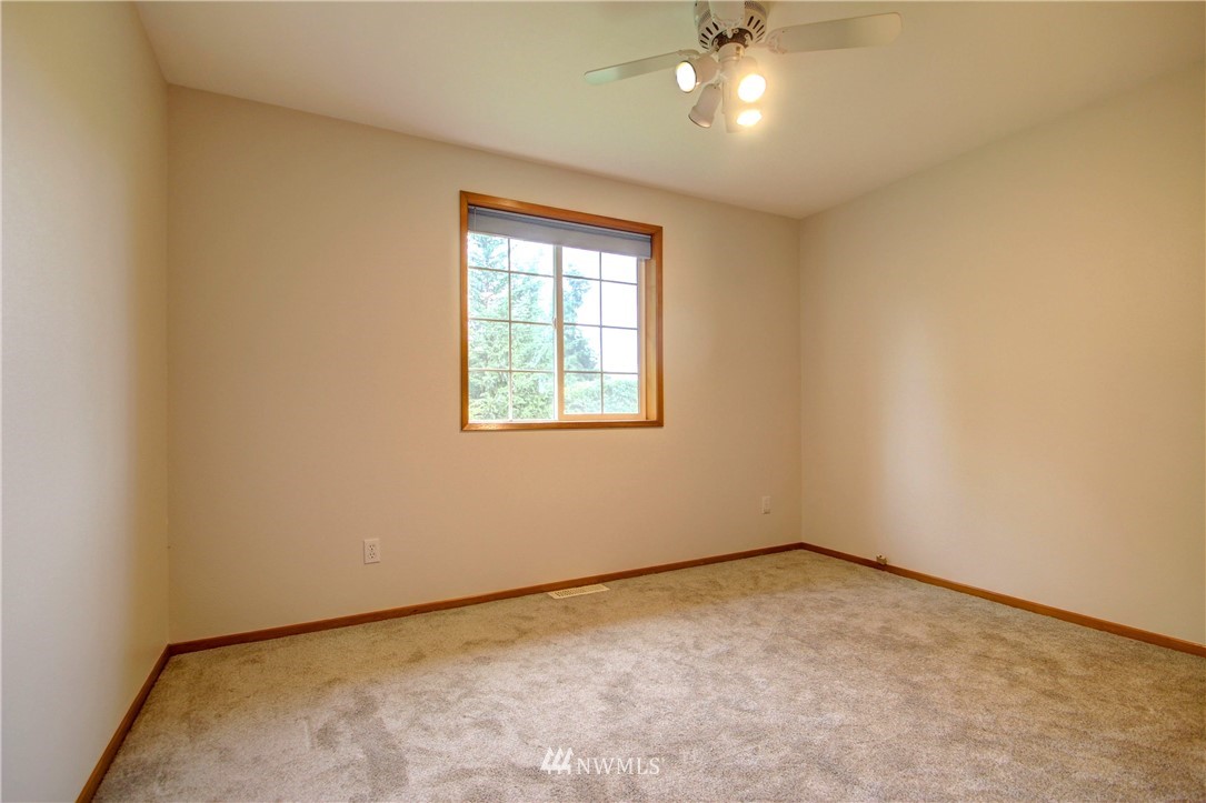 23005 Gunderson Road Mount Vernon, WA 98273 - Photo 18 of 25 Gallery Image 18