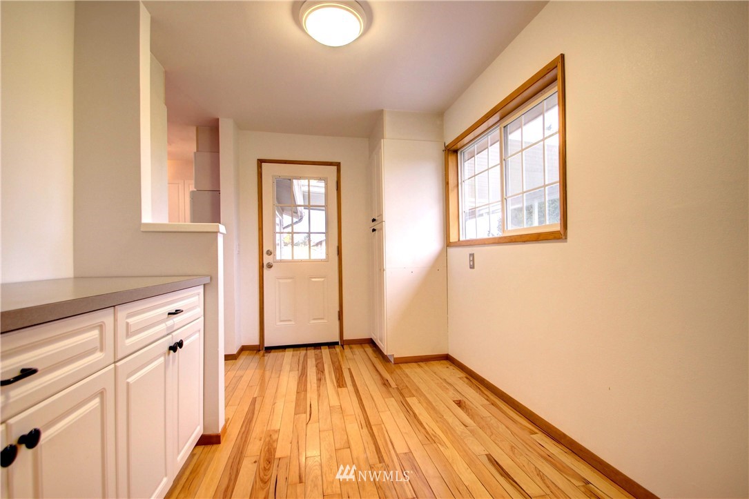 23005 Gunderson Road Mount Vernon, WA 98273 - Photo 6 of 25 Gallery Image 6