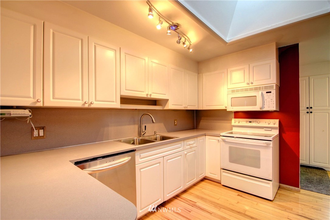 23005 Gunderson Road Mount Vernon, WA 98273 - Photo 7 of 25 Gallery Image 7