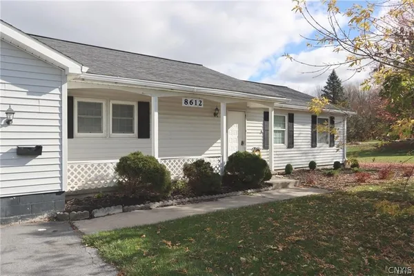 $1,400 | 8612 Peck Street, Le Ray, NY 13637