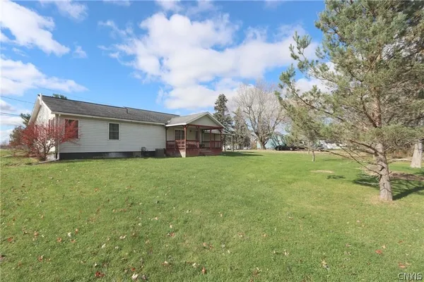 $1,400 | 8612 Peck Street, Le Ray, NY 13637