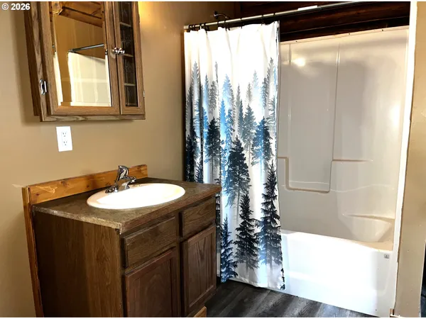 $449,000 | 52633 McKenzie Highway, Blue River, OR 97413