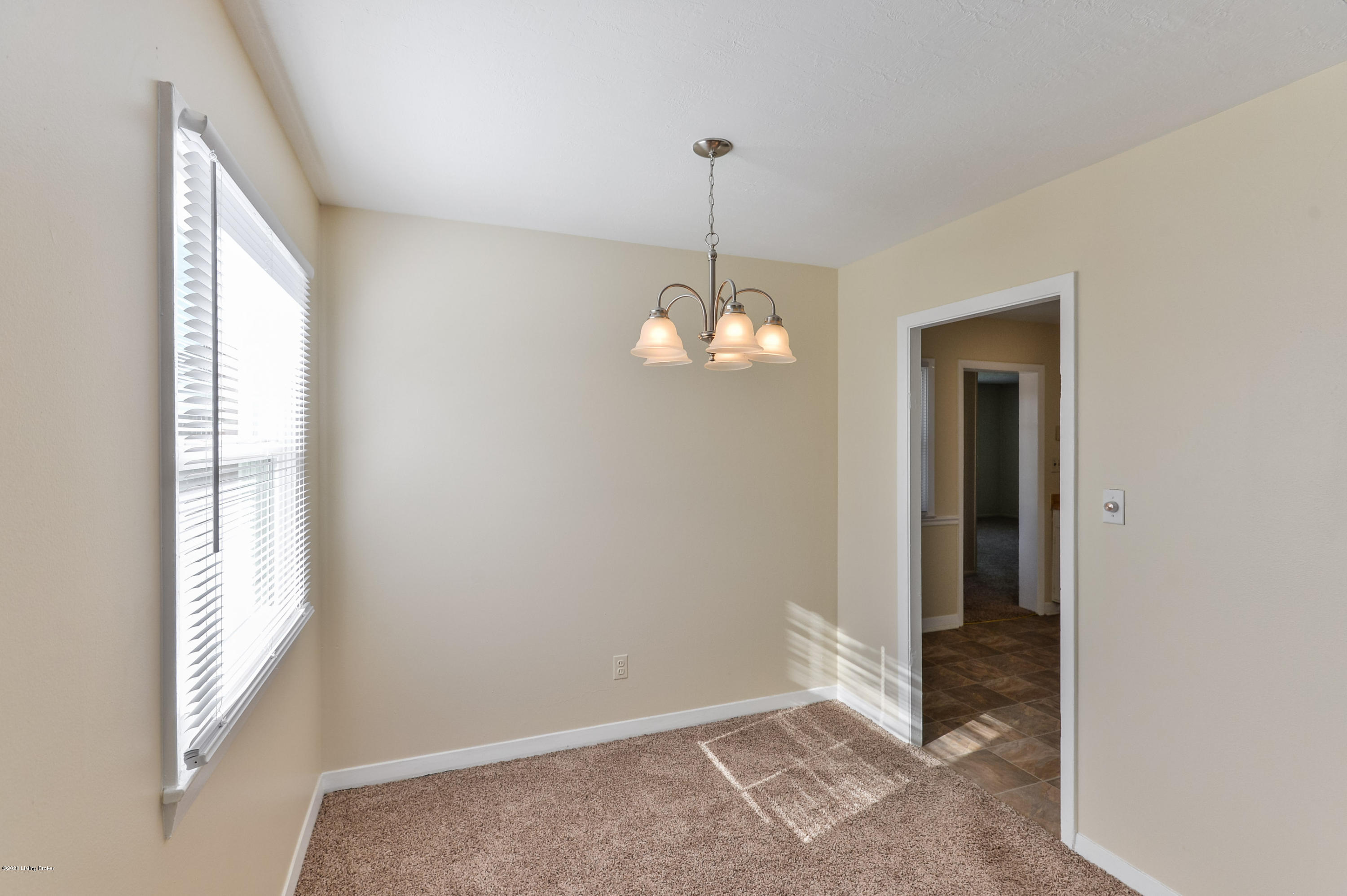 3824 Jupiter Road Louisville, KY 40218 - Photo 7 of 28 012 - 20201013 8661