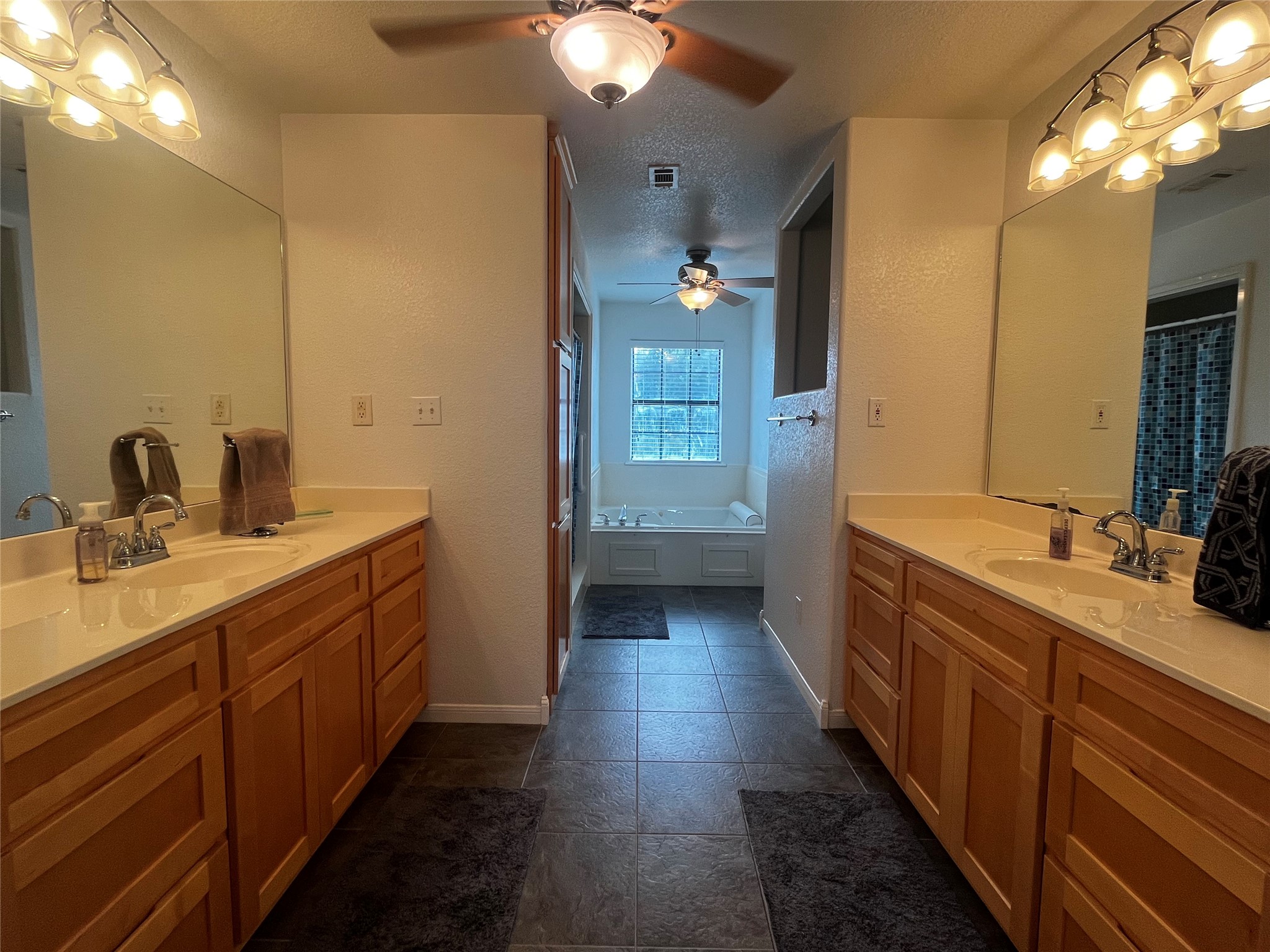 1100 Swiss Alp Hills Loop Schulenburg, TX 78956 - Photo 20 of 42