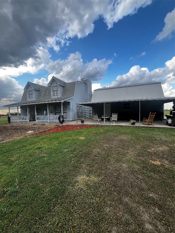 1100 Swiss Alp Hills Loop Schulenburg, TX 78956 - Photo 29 of 40 a front view of house with yard