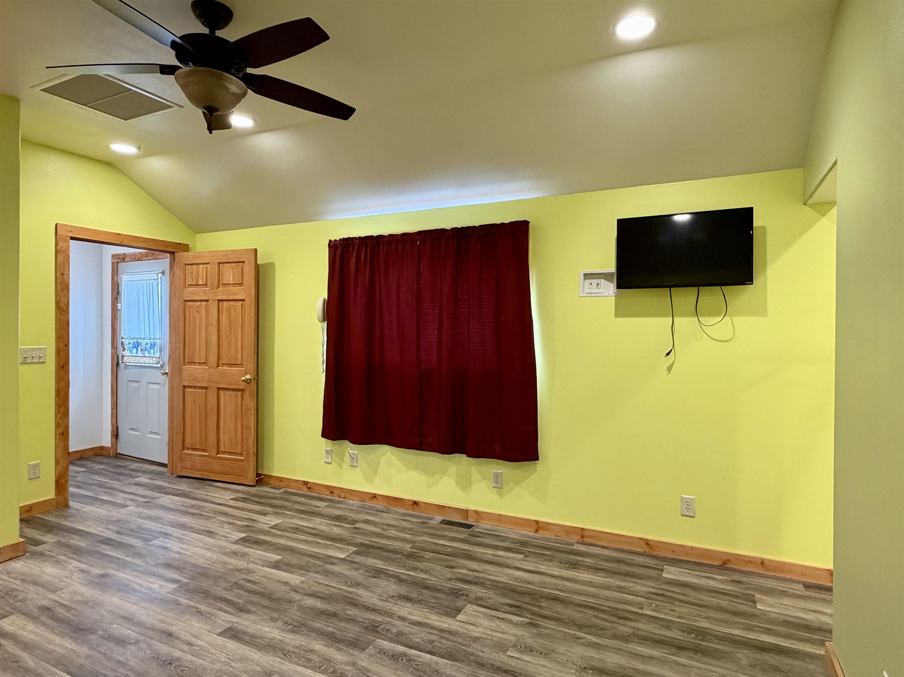 45 South Miles Street Baggs, WY 82321 - Photo 18 of 28