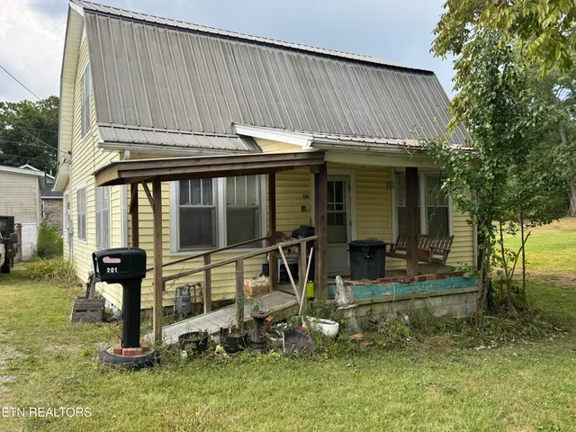 $225,000 | 201 Taylor Avenue, Jamestown, TN 38556