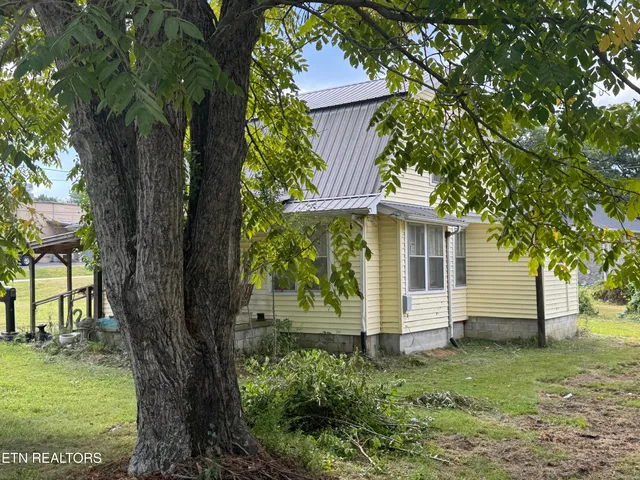 $225,000 | 201 Taylor Avenue, Jamestown, TN 38556