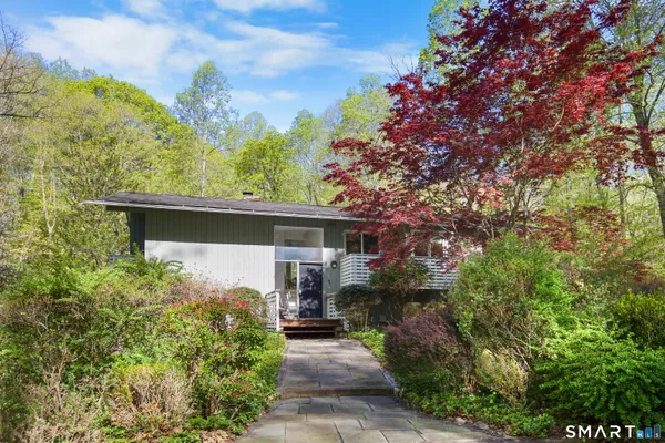 $1,600,000 | 4 Baywood Lane, Westport, CT 06880
