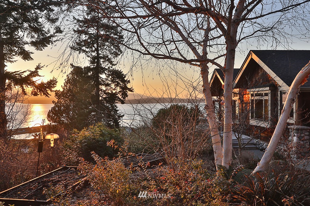 348 High Road Freeland, WA 98249 - Photo 2 of 40 Gallery Image 2