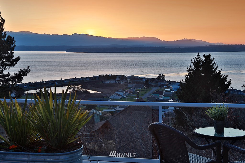 348 High Road Freeland, WA 98249 - Photo 7 of 40 Gallery Image 7