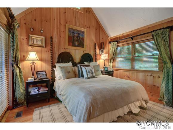 869 Boiling Springs Road Sapphire, NC 28774 - Photo 9 of 15 Gallery Image 9