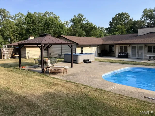 $479,900 | 2615 Maria Louise Lane, Cape Girardeau, MO 63701