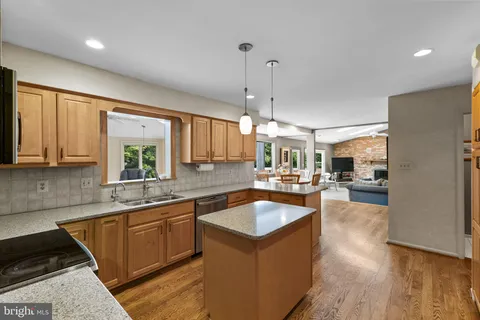 $852,600 | 20646 Hazelnut Court, Germantown, MD 20874