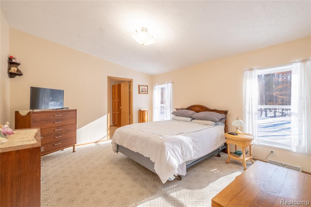 11944 North Wise Road Clare, MI 48617 - Photo 11 of 25 Gallery Image 11