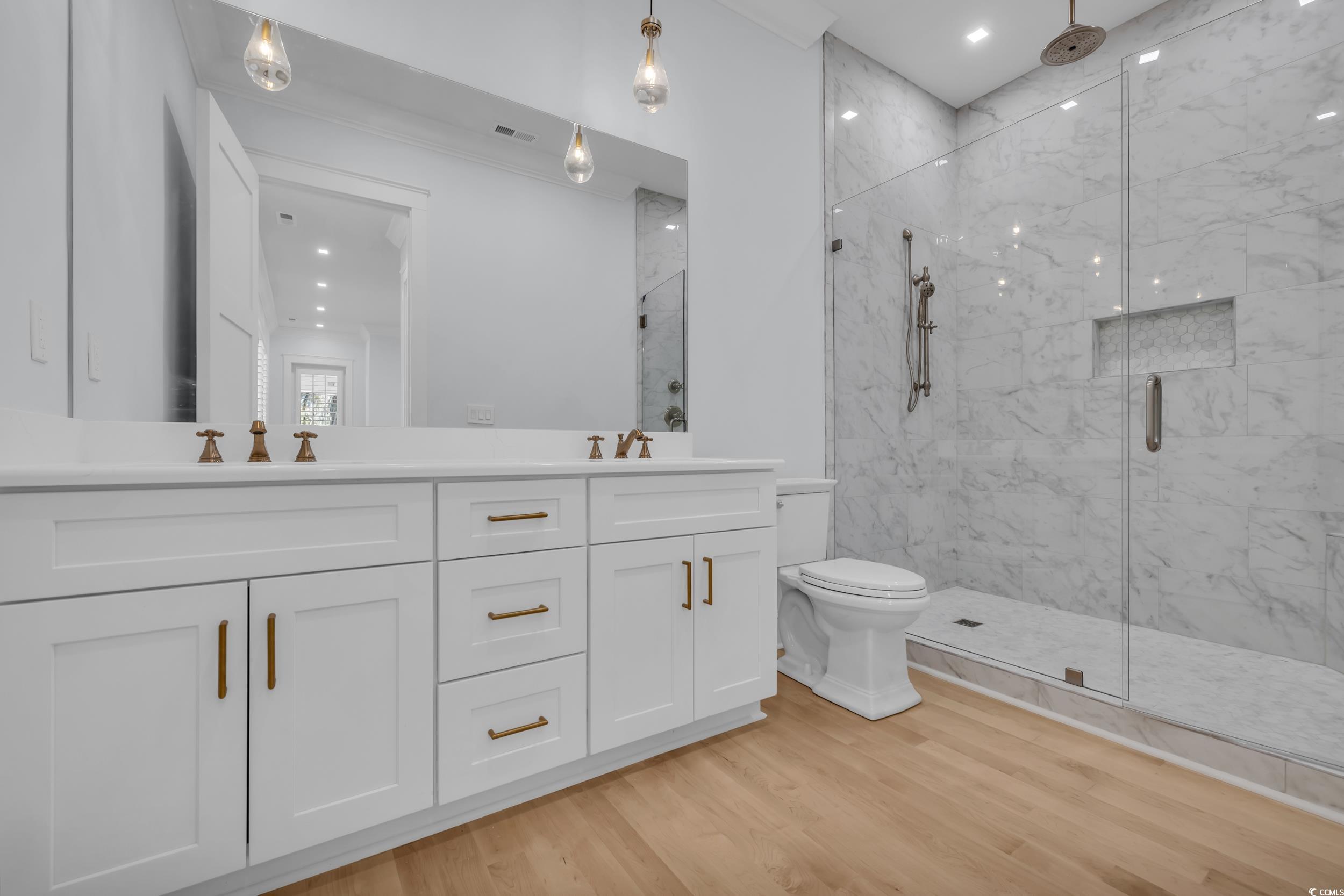 511 Rice Bluff Road Pawleys Island, SC 29585 - Photo 16 of 40 1st floor, full bathroom